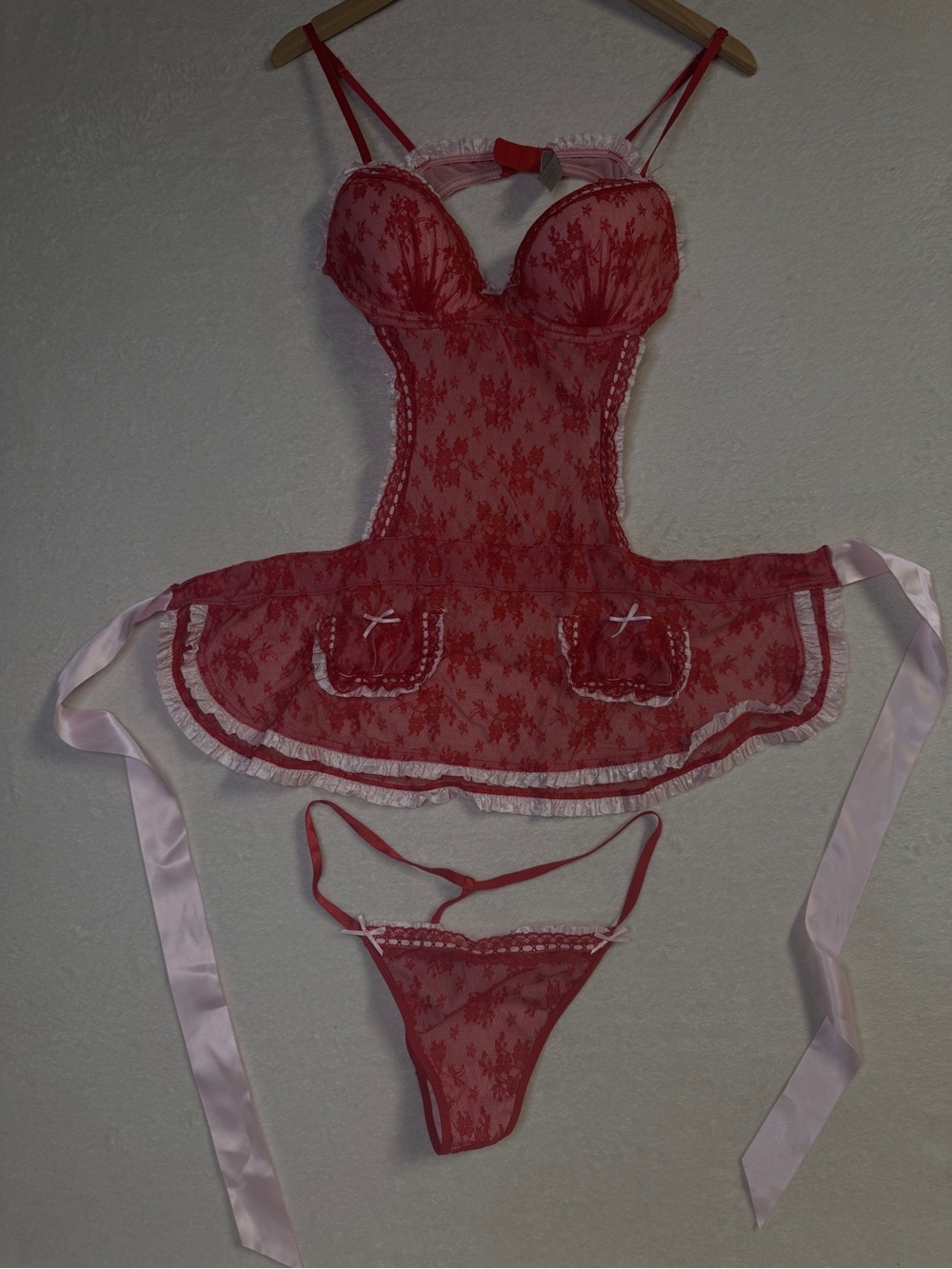Victoria Secrets - Sexy Red and Pink Lace Babydoll 36C Chemise w/ Thong